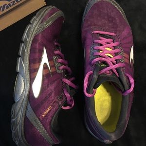 Brooks PureConnect Women’s Running Shoe Size: 9